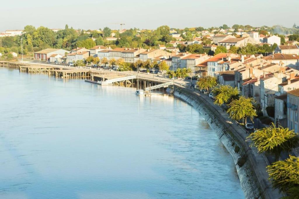 Pour 2 Personnes A Charente Apartamento