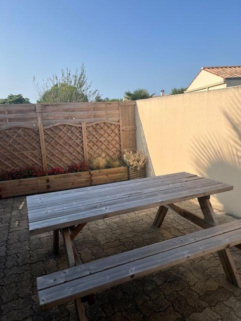 Pour 2 Personnes A Charente *