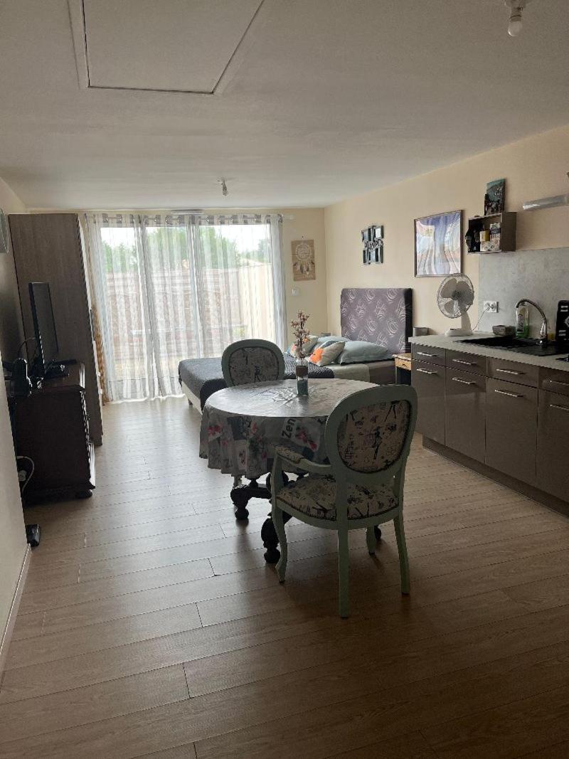 Pour 2 Personnes A Charente Apartamento Tonnay-Charente