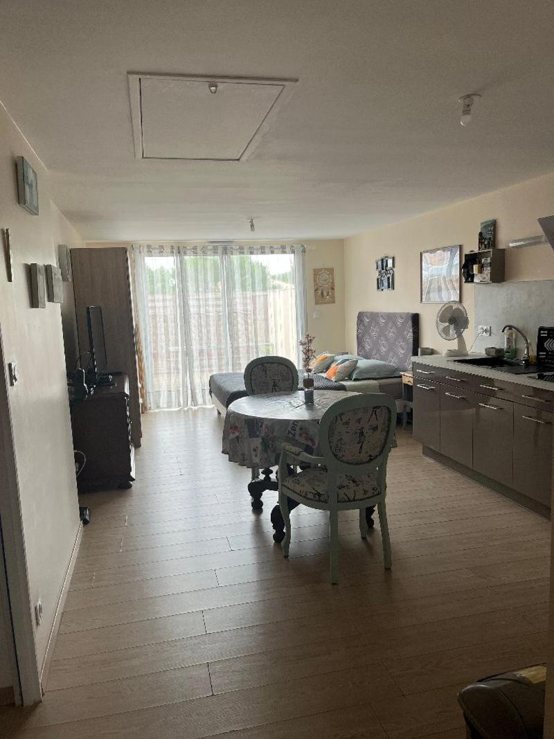 Pour 2 Personnes A Charente * Tonnay-Charente
